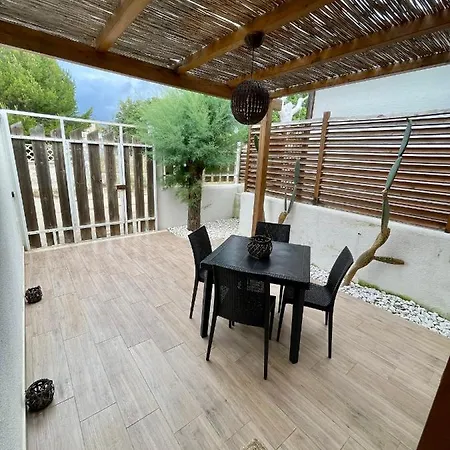 White Salento Nyaraló